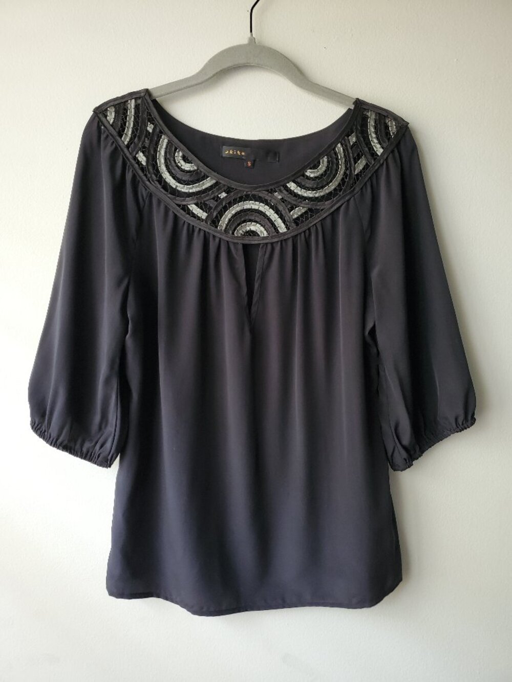 NEW Akiko Black 100% Silk Embellished Neckline Blouse S Keyhole 3/4 Sleeve